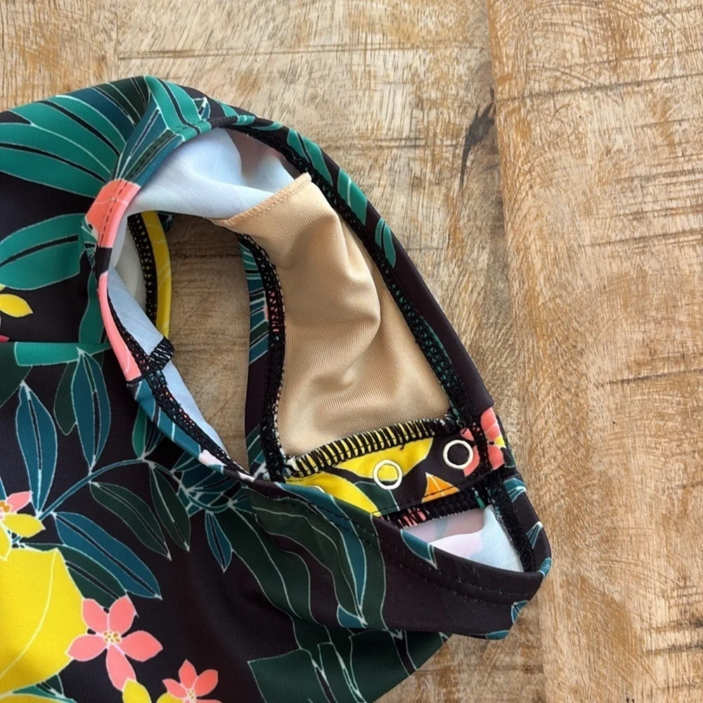 NWOT Old Navy Kids Floral Swimsuit 3t